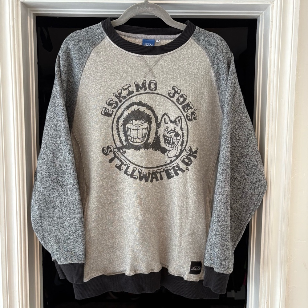 Eskimo Joe’s Grey Sweatshirt w/ Pockets. Size M (adult)